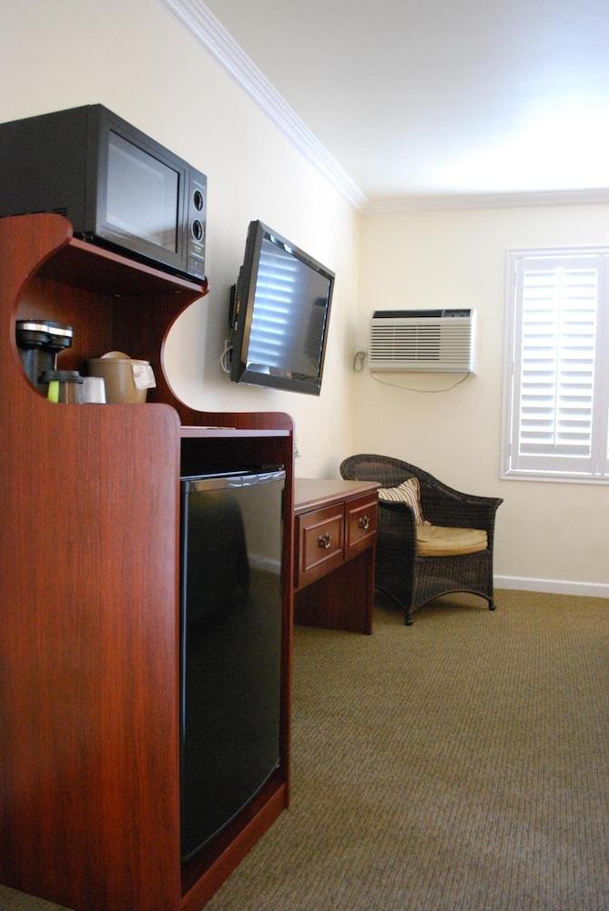 Bella Capri Inn And Suites Camarillo Exterior foto